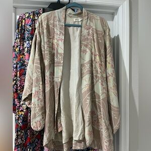 Rare spell Tahitian silk kimono, Guc